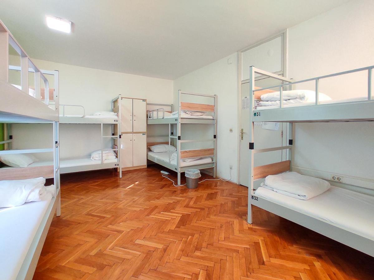 Whole Wide World Hostel Zagreb Eksteriør billede